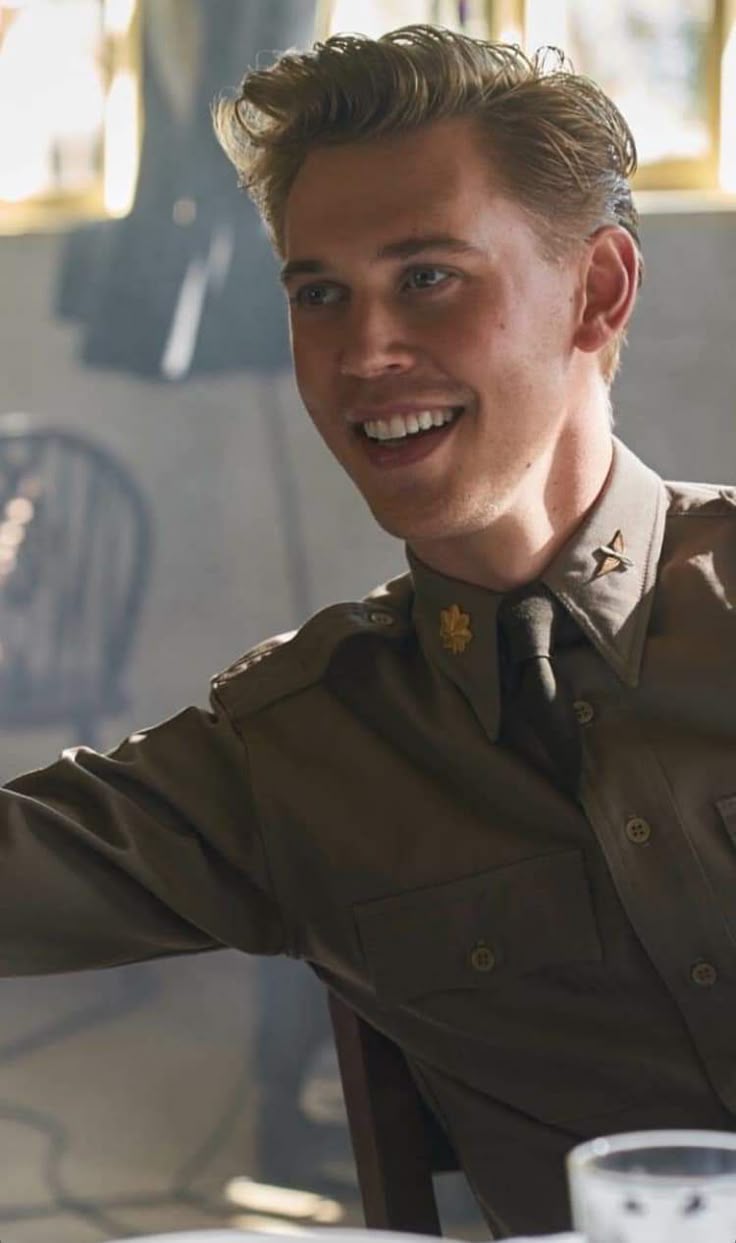 Austin Butler sang all of Elvis's early hits live on camera.